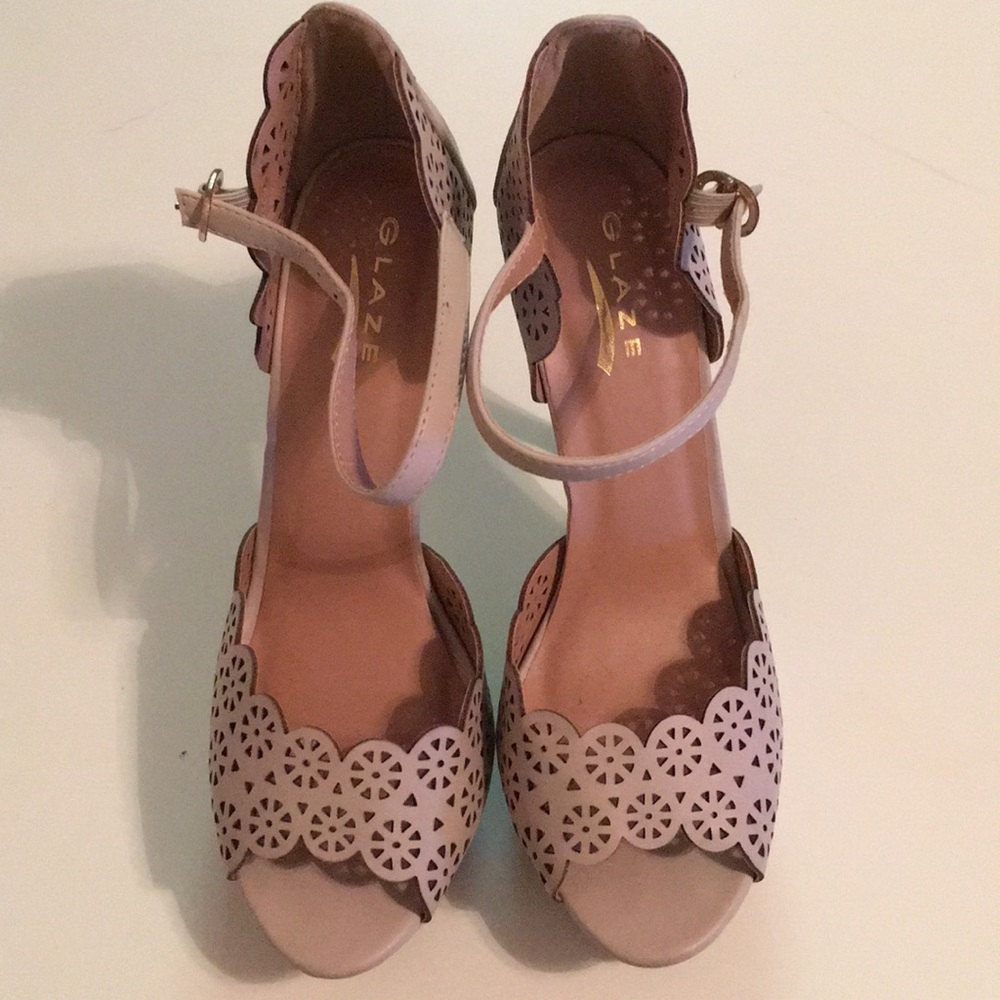 Cream Peep Toe Patterned Pumps